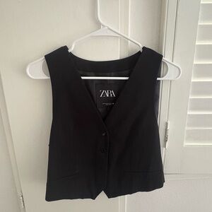 Zara Women's Black Buttoned Vest Top